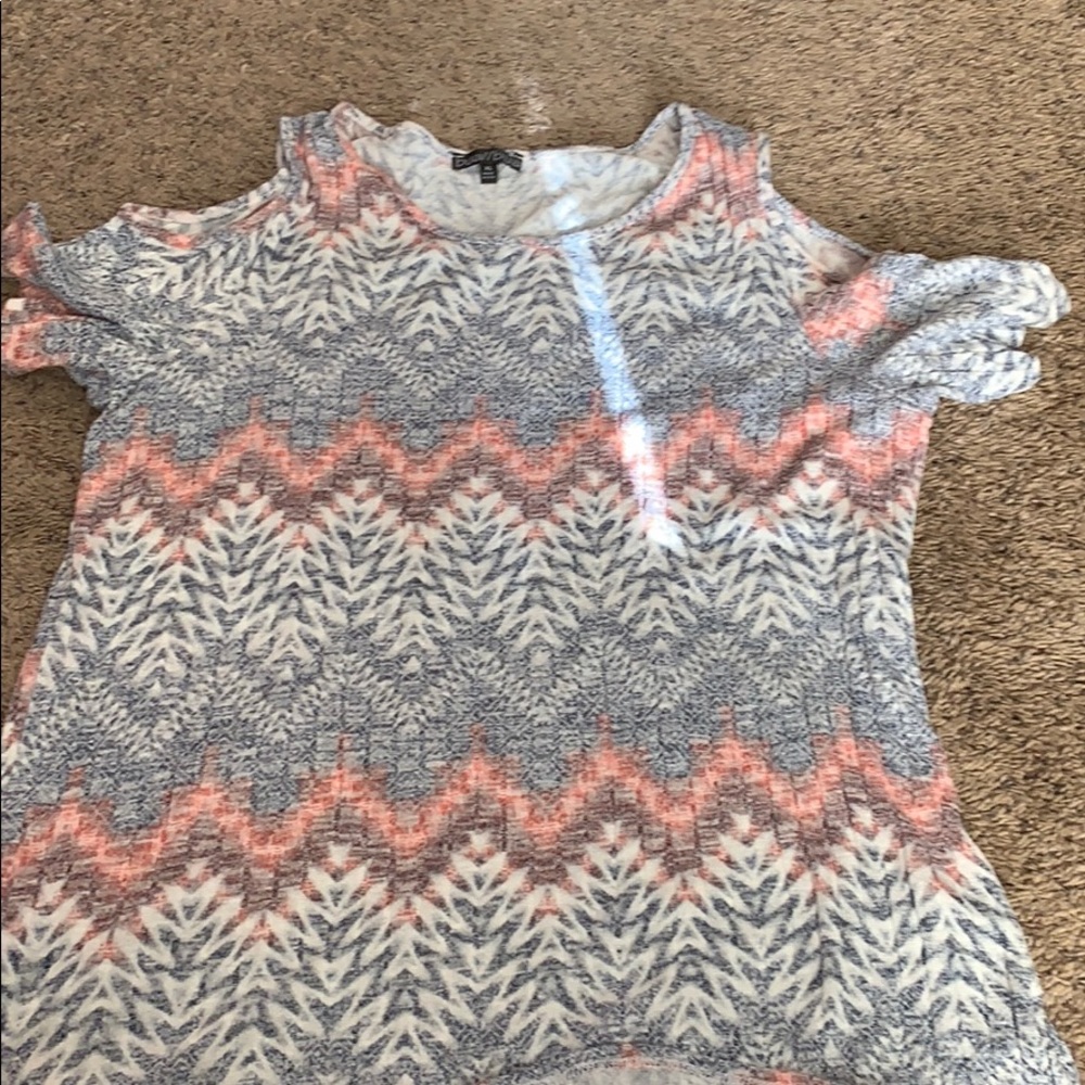 Bua//bua off the shoulder top